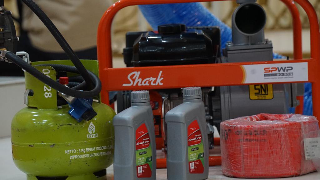 IMG-20231012-WA0042 Pertamina bersama Dirjen Migas Bagikan Paket Konversi BBM ke BBG Kepada Petani Sasaran di Gowa