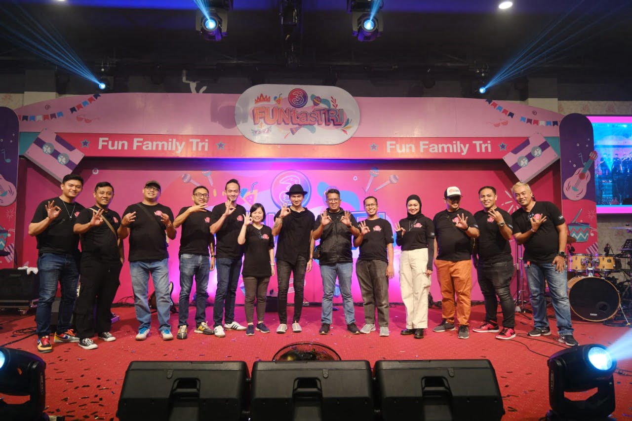 Apresiasi Mitra Retailer di Wilayah Kalimantan dan Sulawesi, Tri Gelar FUNtasTRI