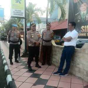 IMG-20231231-WA0060 Sambut Malam Tahun Baru, Kapolres Pelabuhan Makassar Turunkan Ratusan Personil
