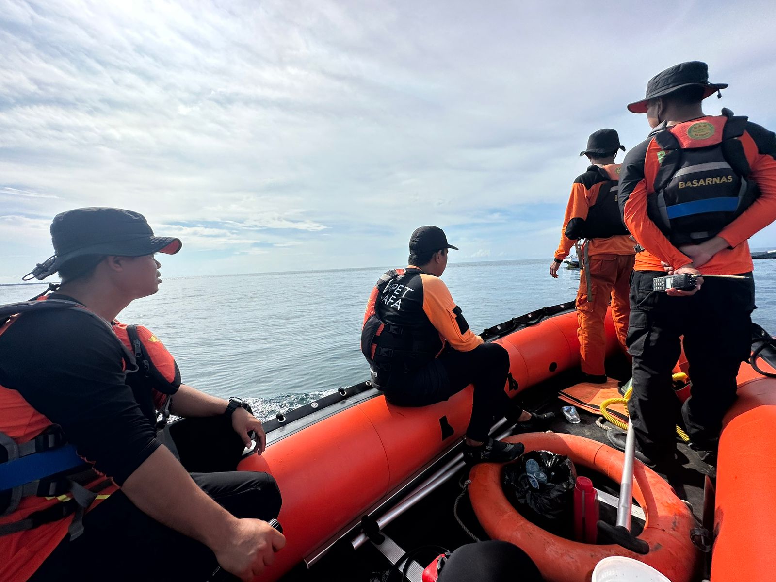 Gabungan Tim SAR Hentikan Pencarian Nelayan Yang Hilang di Perairan Takalar