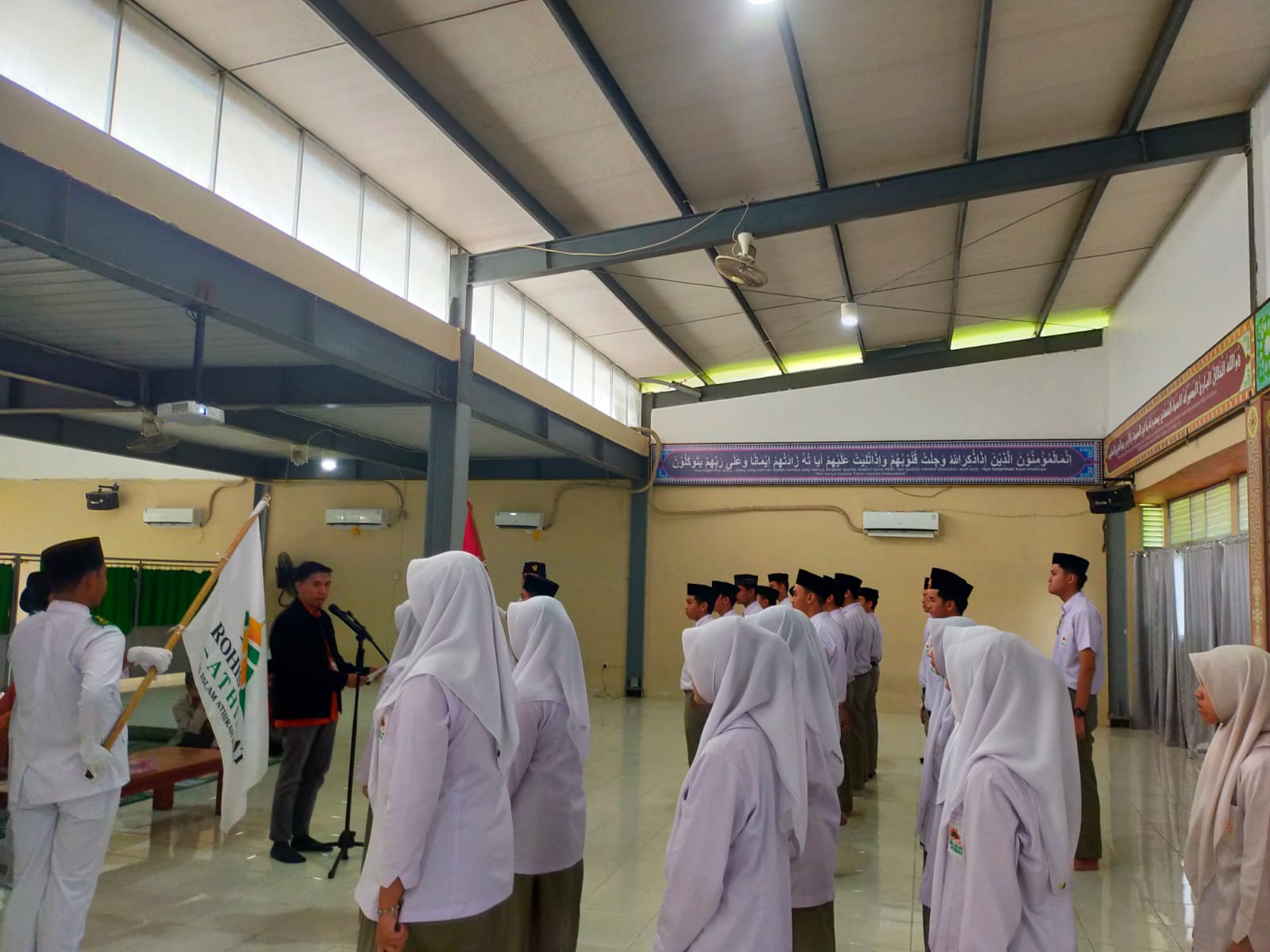 Resmi Dilantik, Rohis Syafaat SMA Islam Athirah Bukit Baruga Punya Nakhoda Baru