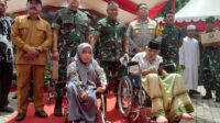 Pangkostrad Serahkan 2 Kursi Roda dan Bansos Warga Kecamatan Parangloe Pangkostrad Serahkan 2 Kursi Roda dan Bansos Warga Kecamatan Parangloe