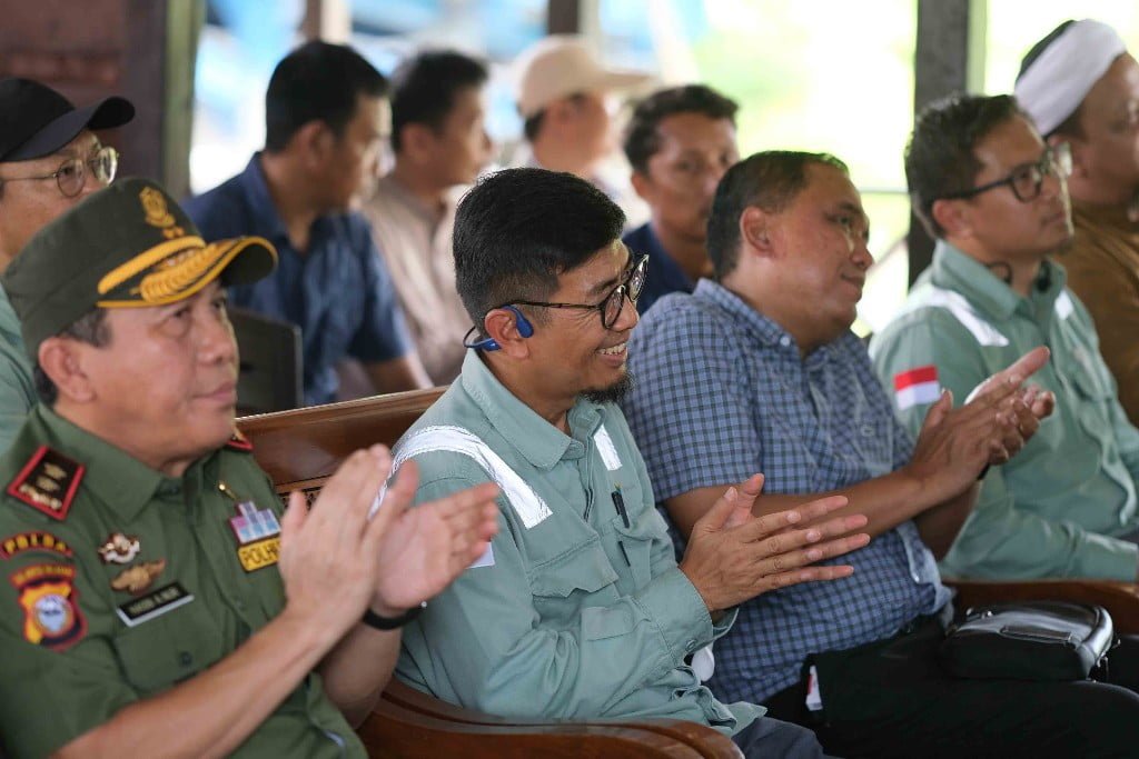 Perkuat Ekonomi Sirkuler di Rammang-rammang, PT Vale Donasi 5.000 Bibit Pohon