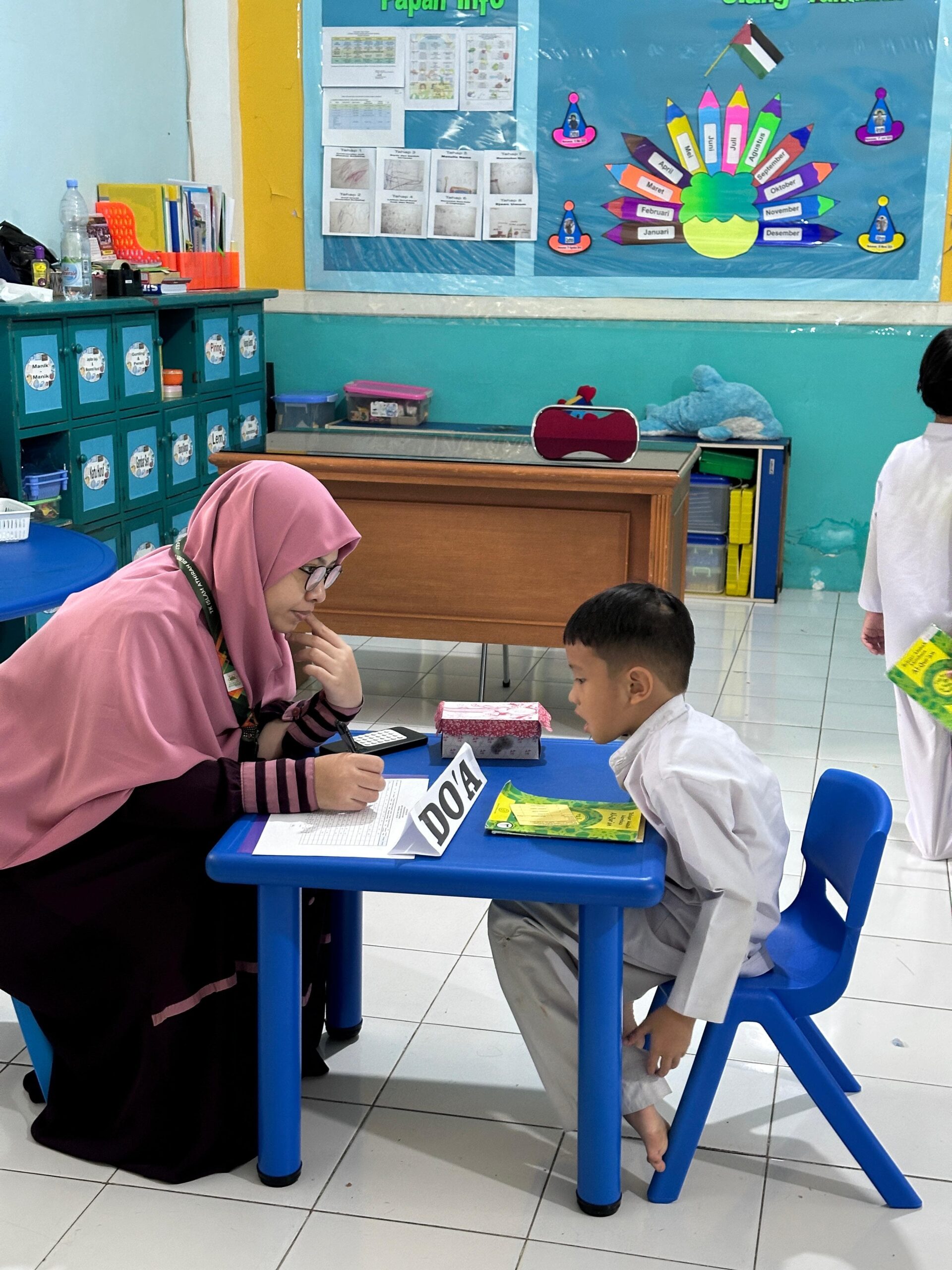 TK Islam Athirah Bukit Baruga Gelar Munaqosyah untuk 17 Anak Didik TK Islam Athirah Bukit Baruga Gelar Munaqosyah untuk 17 Anak Didik