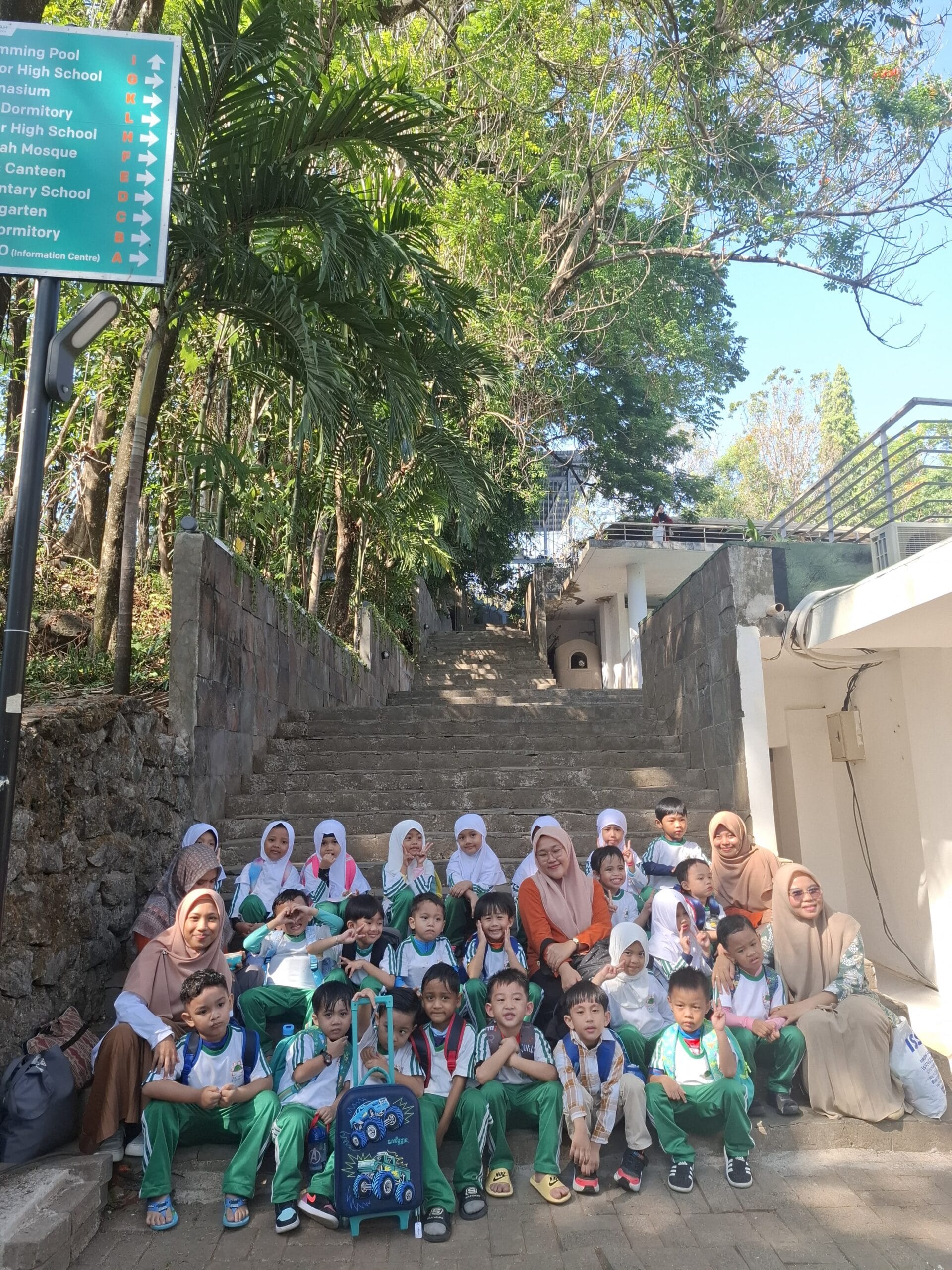 Usung Tema Swim, Play, and Grow, TK Islam Athirah Racing Centre Gelar Kegiatan Outing Class Usung Tema Swim, Play, and Grow, TK Islam Athirah Racing Centre Gelar Kegiatan Outing Class