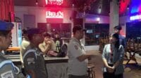 Tak Memenuhi Izin, Satpol PP Makassar Tutup BAR di Kawasan Panakkukang