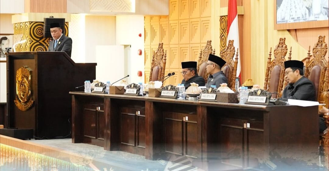 Kepala Bapenda Makassar Hadiri Rapat Pendapat Akhir Fraksi