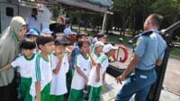Keren, SD Islam Athirah 2 Belajar di Kapal Perang Lantamal