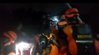 Basarnas Turungkan 4 Tim Bantu Evakuasi Terdampak Banjir Kabupaten Maros Basarnas Turungkan 4 Tim Bantu Evakuasi Terdampak Banjir Kabupaten Maros